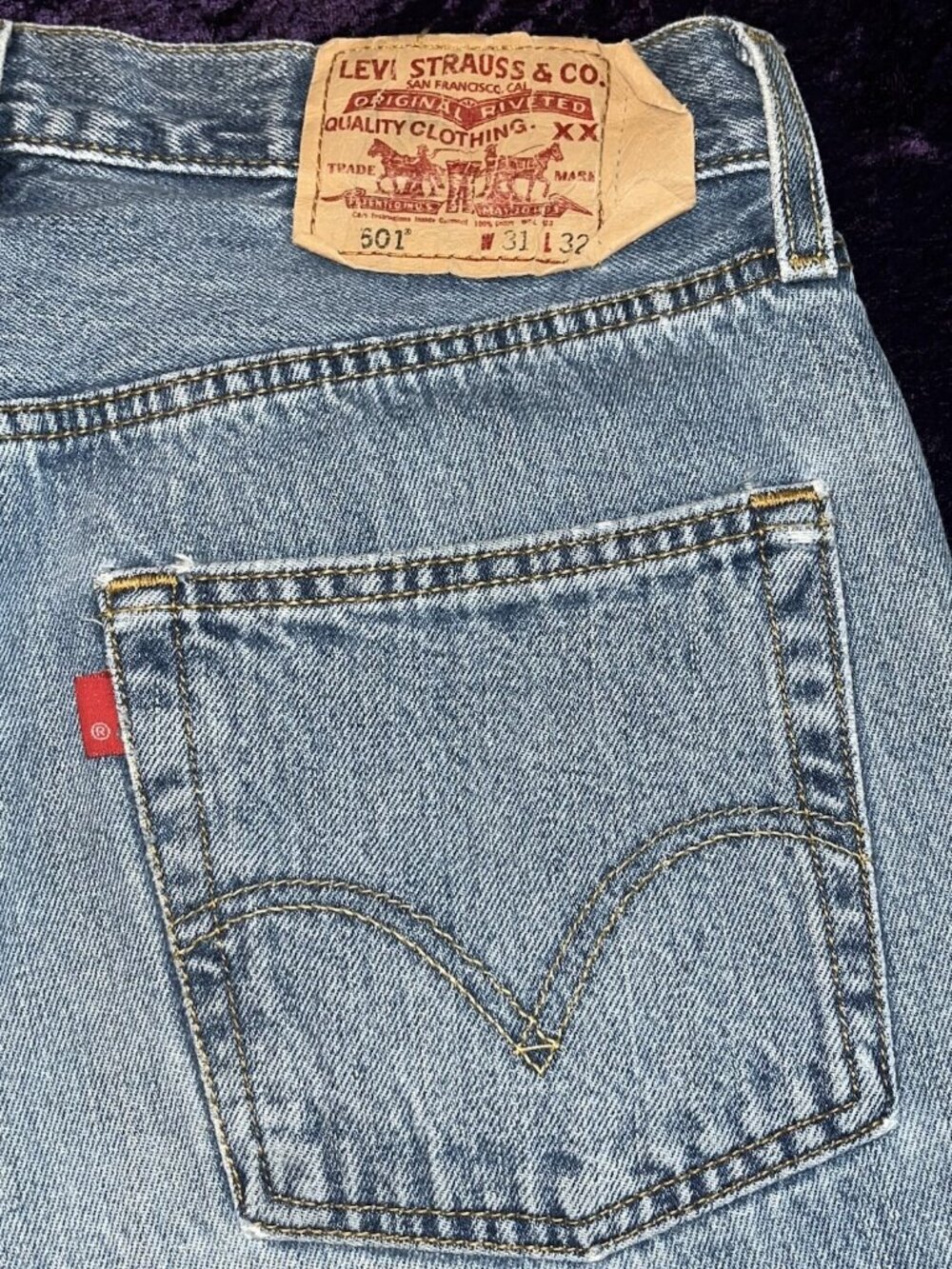 VTG Levi's Jeans Mens 31x32 Light Wash 501 Button Fly Straight Leg Denim Blue